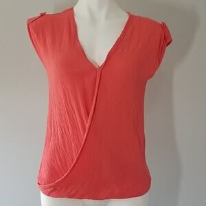N&C Soho Jeans Coral Pink Crepe Surplice Blouse Cap Sleeve Top Small